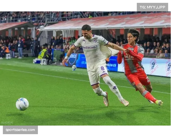 佛罗伦萨4-0大胜萨勒尼塔纳，卡布拉尔上演帽子戏法